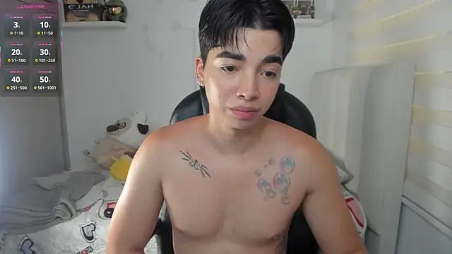 santy7v7 webcam