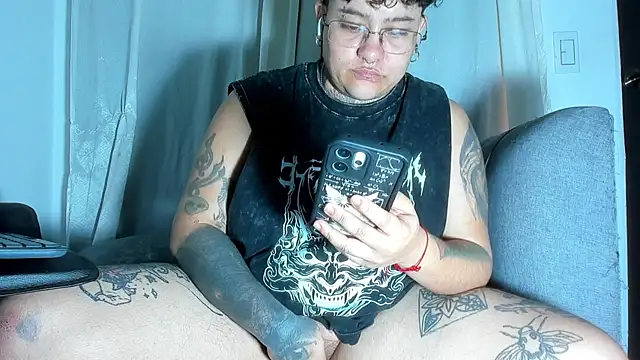 Techno_420_ webcam
