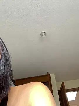 LilithMonette webcam