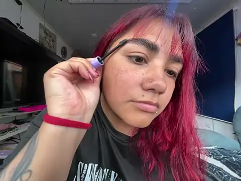 lucyheart_8 webcam