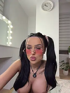 katty_pery (Ask my age) - Naughty ones will Be arrested! 😈🚨