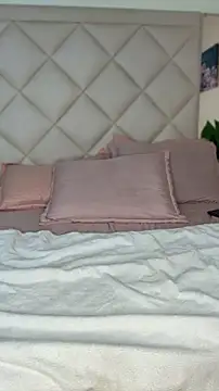 AngelinaDuvall webcam