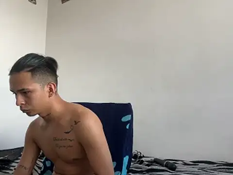 bliinkii_and_luka_ webcam