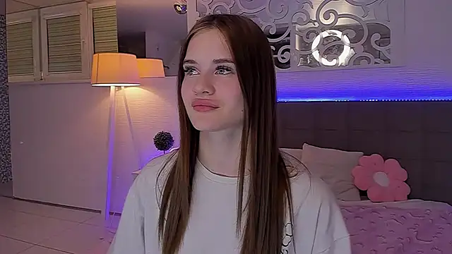 LuisaClover webcam