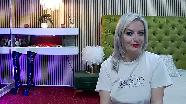 LadyTouch live sex cam