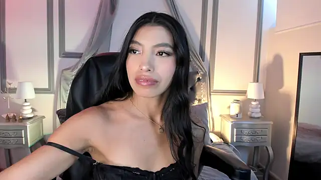 Tiffany_Low webcam