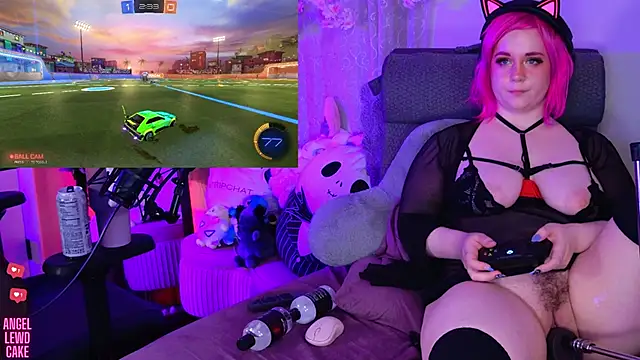 Angel-Lewd-Cake webcam