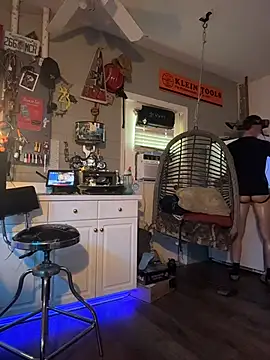 Twist_N_Tease webcam