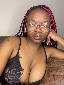 YummyMelanin117 webcam