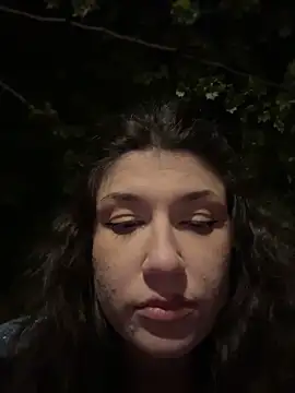 ScarletBloom_ webcam