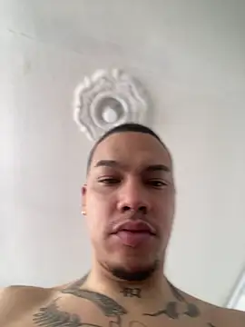 AlphaMasterXxx webcam