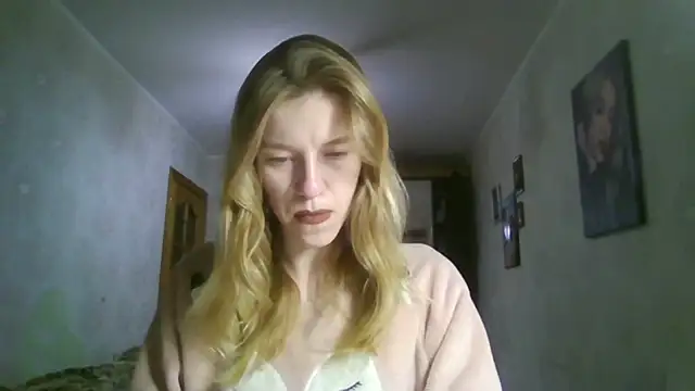 CuriousMildness webcam