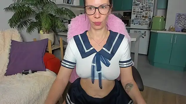 ChristinaGlory webcam