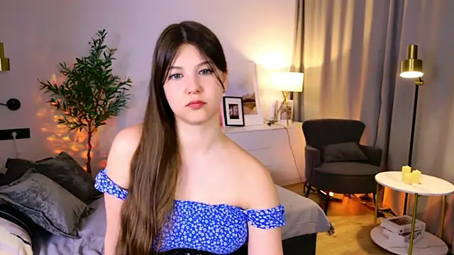 ElizaMild webcam