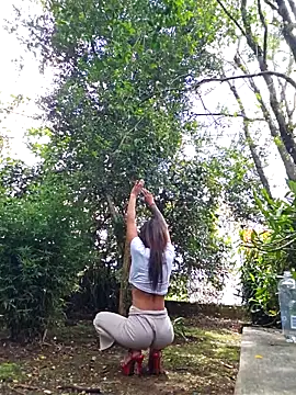 Yuky_ta live sex cam