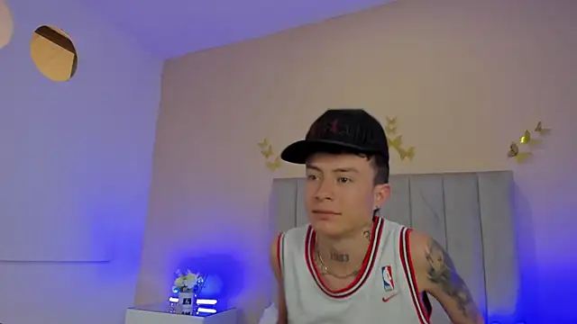 Nascary_Fox webcam