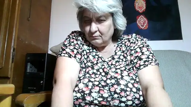 ExquisiteMature webcam