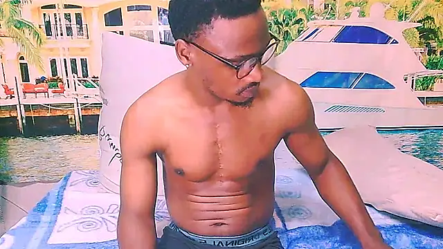 EbonyTiger69 webcam