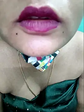 Ramya-hot-gueen webcam