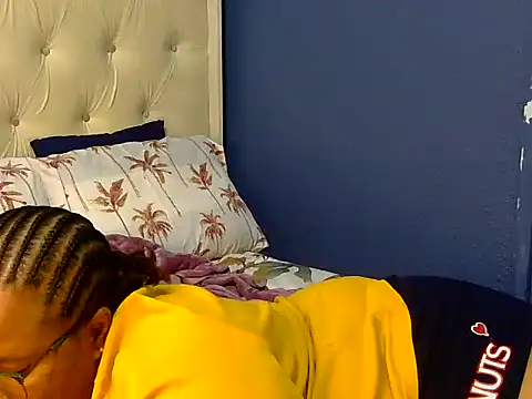 Cuddle_Zee webcam