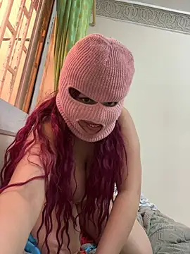 Webcam Model (ReemSexy) is live