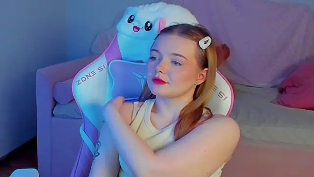 ElinaVale webcam