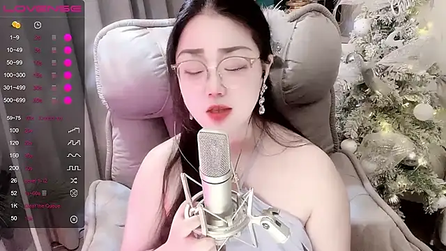 Monica-666888- webcam