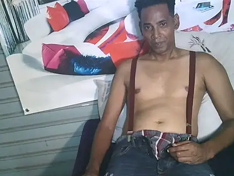 IndianHunk01 webcam