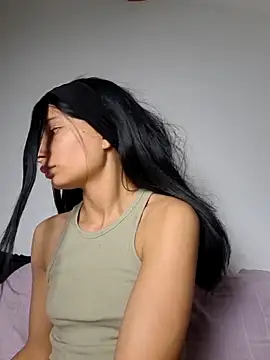 Webcam Model (Bimbodoll_)  is live.Free join now!