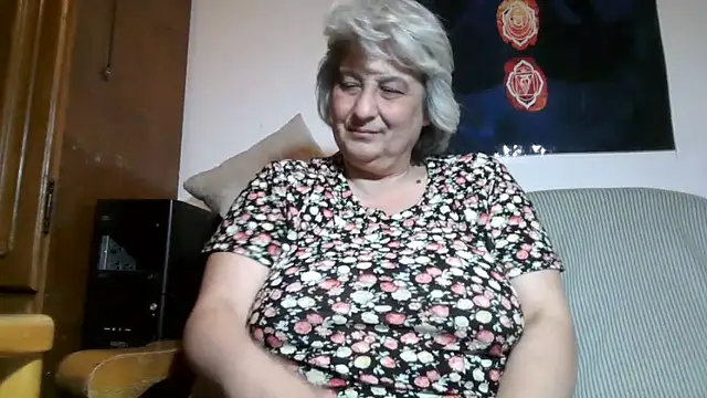 ExquisiteMature webcam