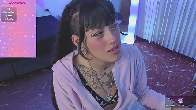 _sharlotte777 webcam