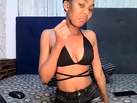 MinnieBee101 webcam