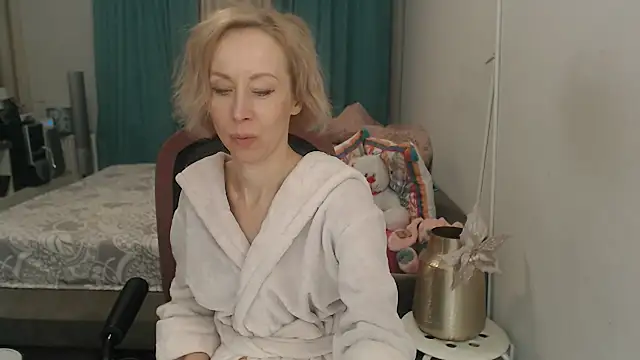 LuxuryNika webcam
