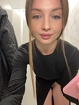krismagnoly (F young) - GIVE PLEASURE FOR MY PUSSY IN PUBLIC