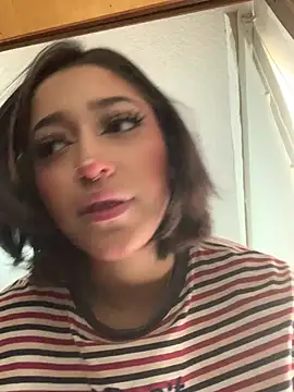LilithMonette webcam