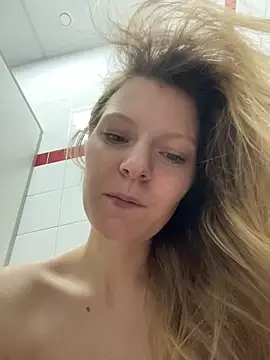 MaryHiggins live sex cam
