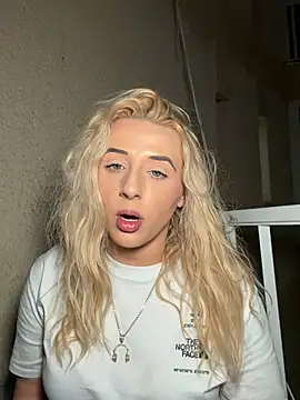Strongqueen webcam