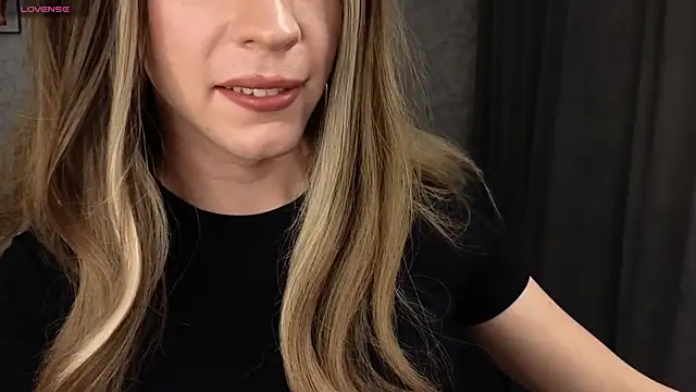 Anna_inHear webcam