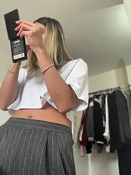 ameellie (G young) - PLAY with BOOBS in TOPLESS