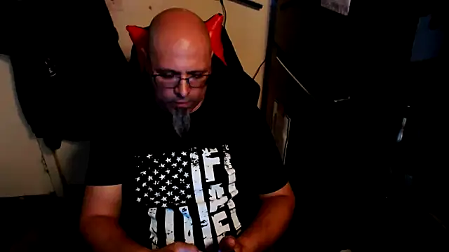 KrazyLegz webcam