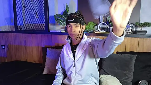 AlanCutee webcam