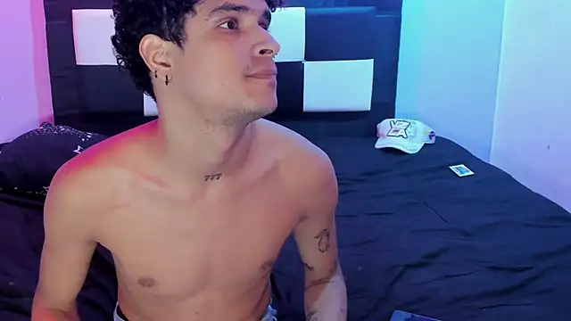 Lucky_boys__X webcam