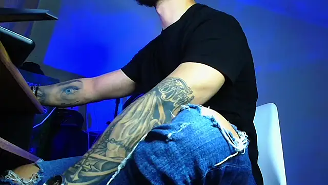 XanderCage99 webcam
