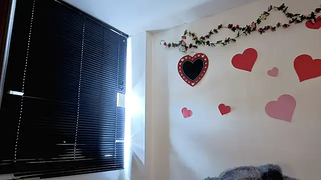 MiaCollinssx webcam