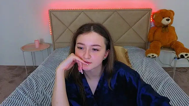 CyrenaLuxe webcam