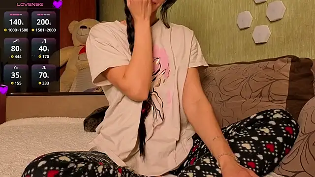 Arina_Bloom webcam