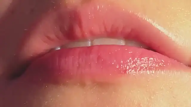 JustClaree webcam