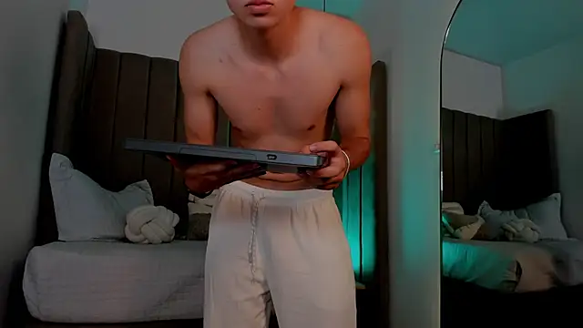 liam_salvatoree webcam