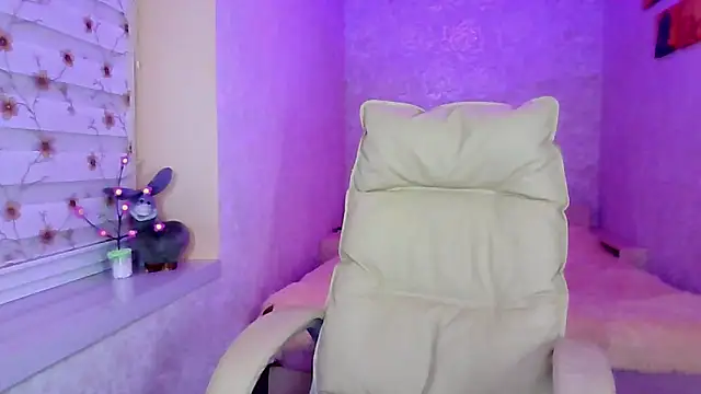impossibleluna - Impossibleluna's free webcam - UK Sex Cams