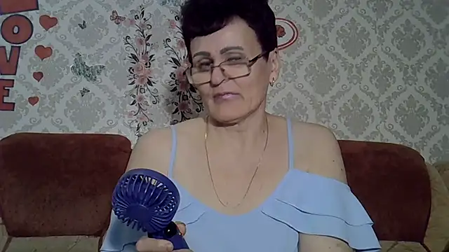 PaulaGolden live sex cam